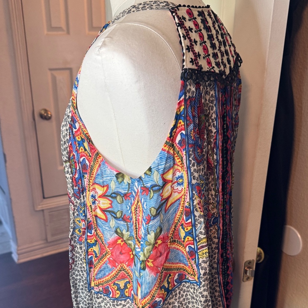 Vibrant Sleeveless Tank Top sold at Anthropologie w Tie-Front can wear other way - Picture 7 of 13